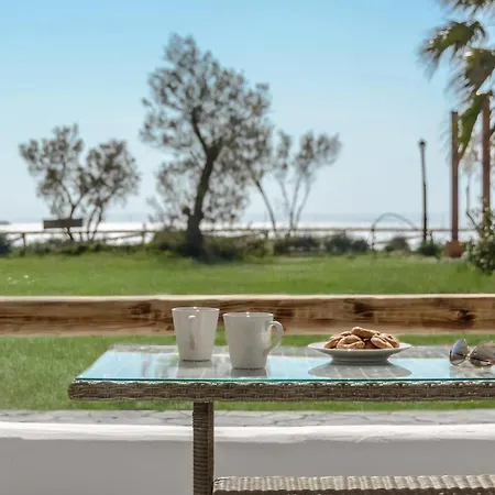 Guest house Glaronissi Beach