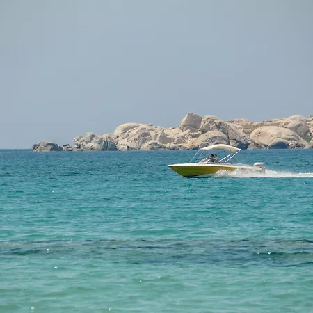 Glaronissi Beach