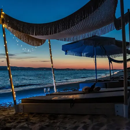 Glaronissi Pensionat 4*