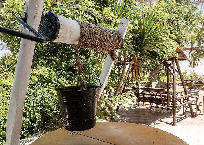 Glaronissi Gasthuis 4*